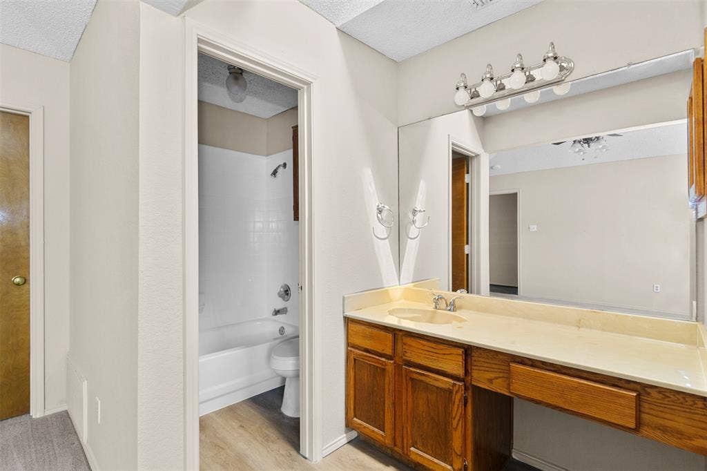 6508 Fairview Drive, Watauga, TX 76148 6508 Fairview Drive, Watauga, TX 76148