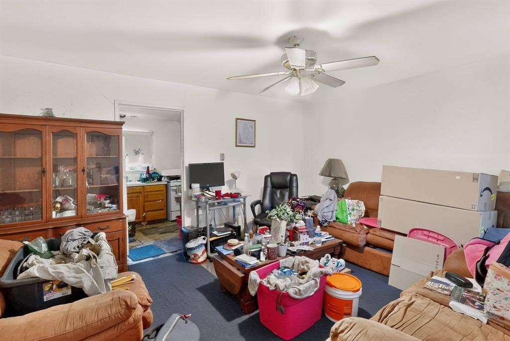 2225 Mayfair Street, Ennis, TX 75119 2225 Mayfair Street, Ennis, TX 75119