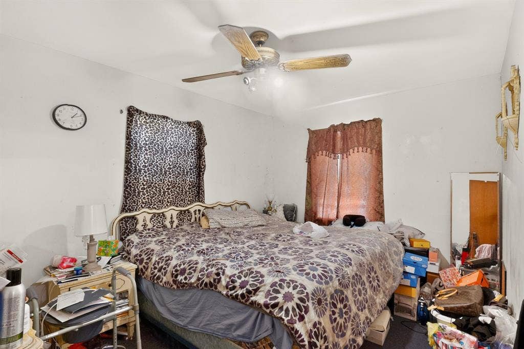 2225 Mayfair Street, Ennis, TX 75119 2225 Mayfair Street, Ennis, TX 75119