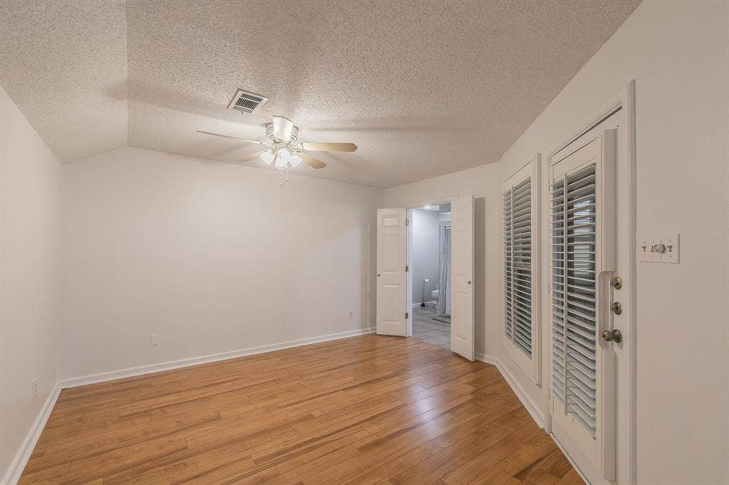 400 S Fielder Road, Arlington, TX 76013