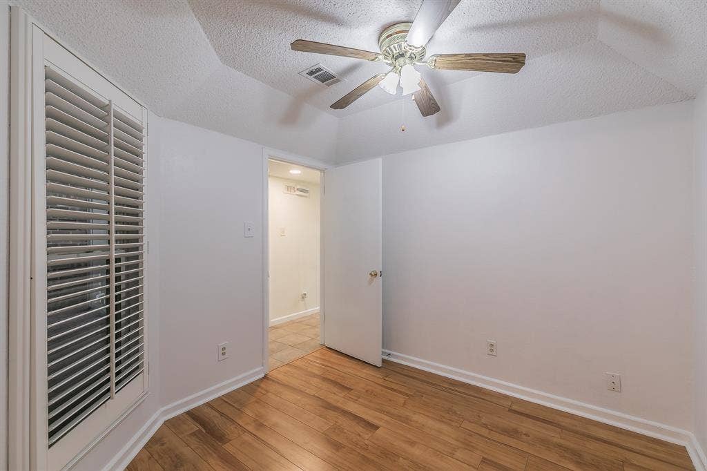 400 S Fielder Road, Arlington, TX 76013