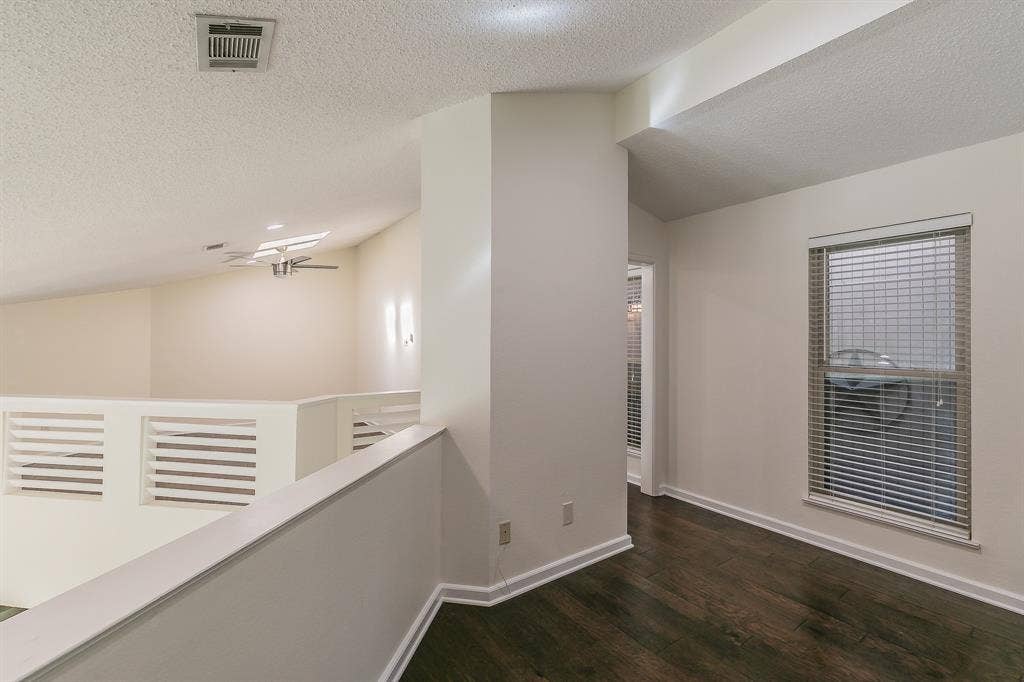 400 S Fielder Road, Arlington, TX 76013
