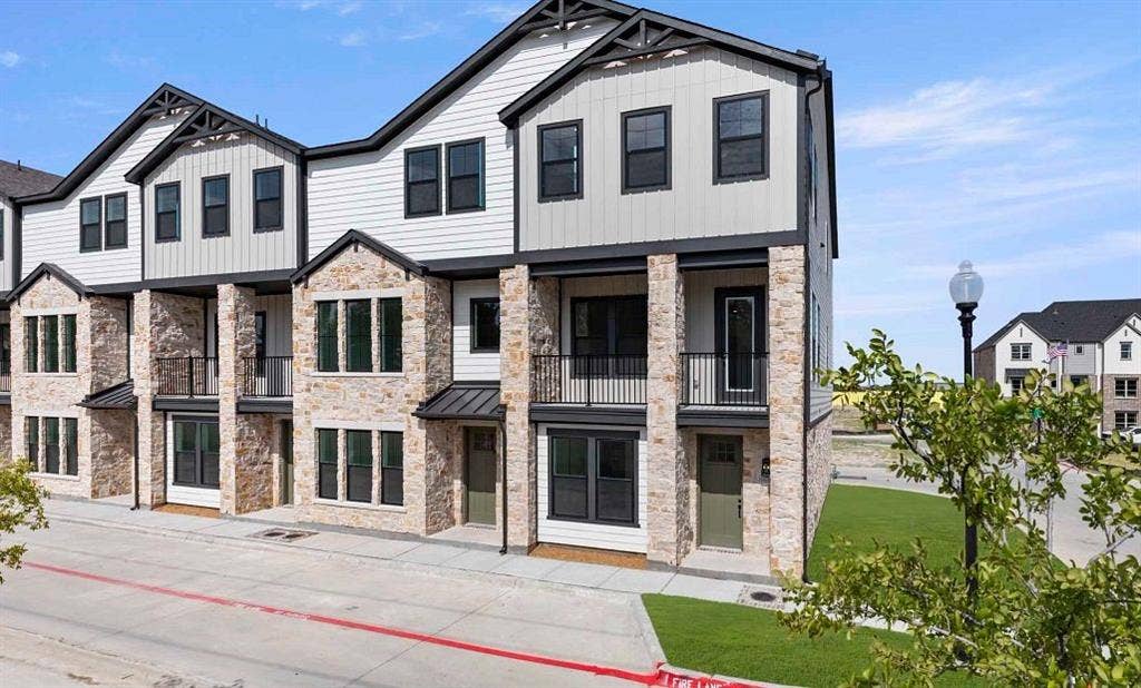 1000 Comfort Drive, Plano, TX 75075 Exterior Design