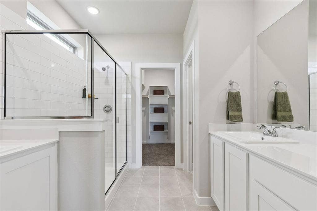 2713 Delevan Drive, Princeton, TX 75407 Primary Bathroom in the Magnolia home plan by Trophy Signature Homes – REPRESENTATIVE PHOTO