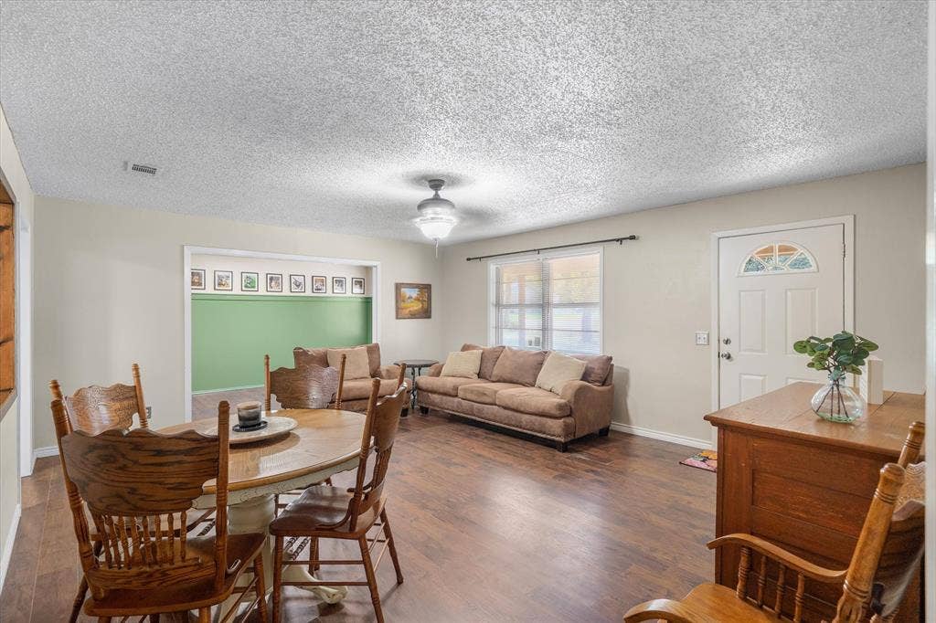 2941 Trey Circle, Athens, TX 75752 2941 Trey Circle, Athens, TX 75752