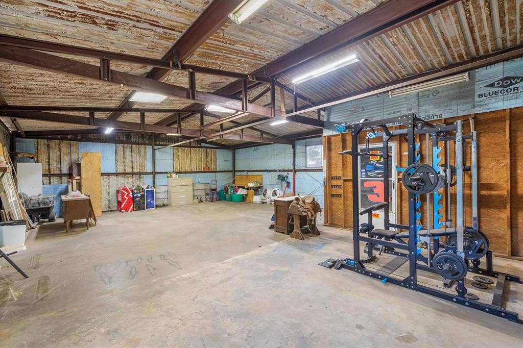 2941 Trey Circle, Athens, TX 75752 Workshop ready to utilize as your business with an office or your shop with a man cave