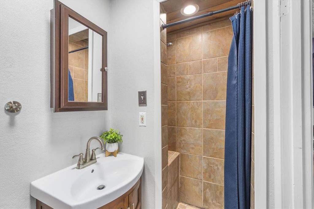 2941 Trey Circle, Athens, TX 75752 Remodeled