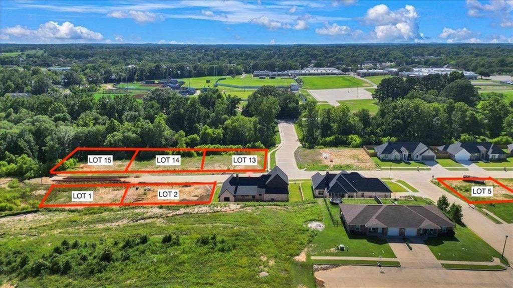 1009 Mallard Drive, Lindale, TX 75771 1009 Mallard Drive, Lindale, TX 75771