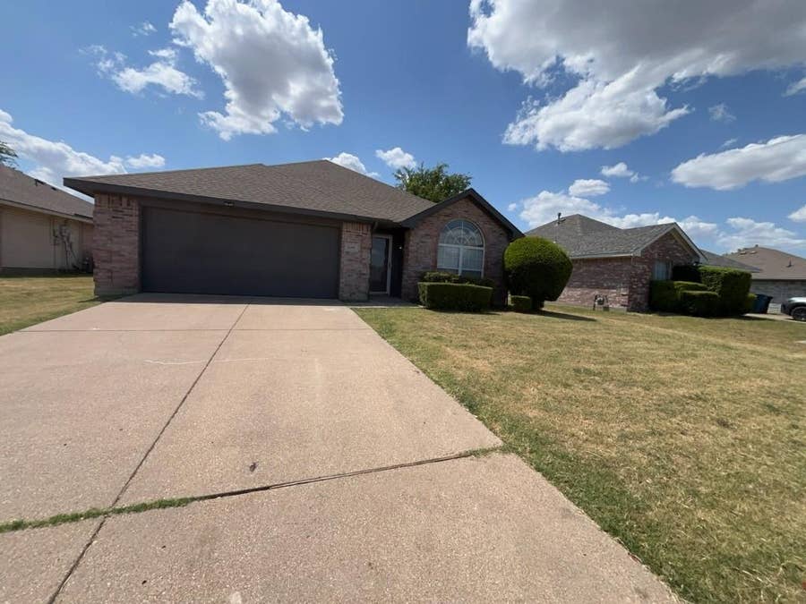 Property photo for 1509 Killdee Court, DeSoto, TX