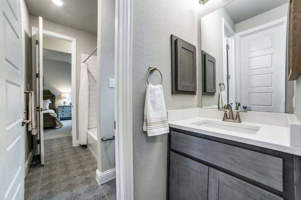 1411 Kendal Drive, DeSoto, TX 75115 113-grace-ave-san-antonio-tx