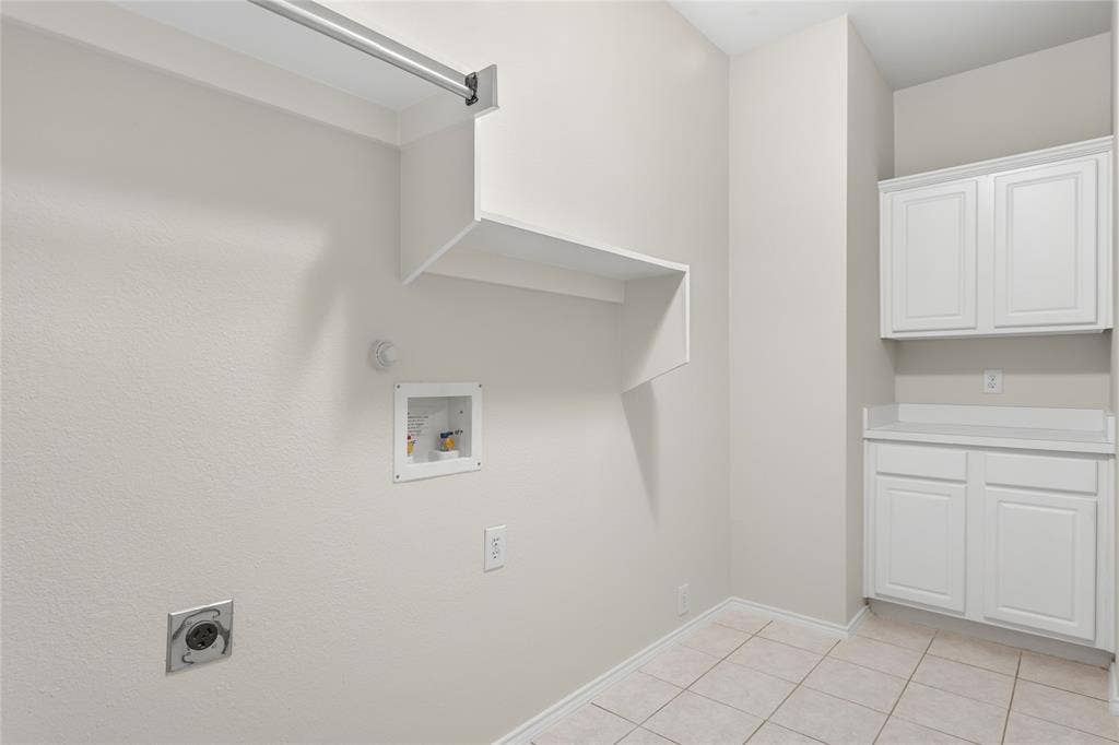 3328 Timber Brook Drive, Plano, TX 75074 3328 Timber Brook Drive, Plano, TX 75074