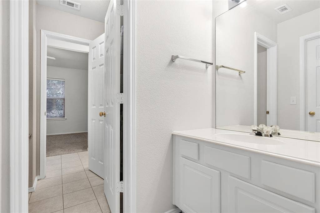 3328 Timber Brook Drive, Plano, TX 75074 3328 Timber Brook Drive, Plano, TX 75074