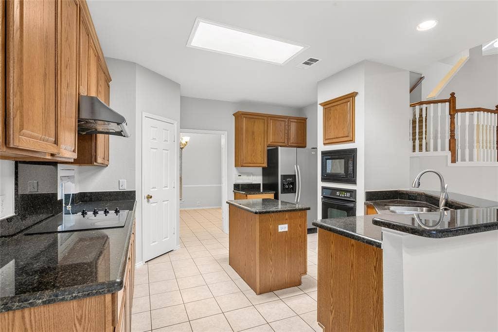 3328 Timber Brook Drive, Plano, TX 75074 3328 Timber Brook Drive, Plano, TX 75074