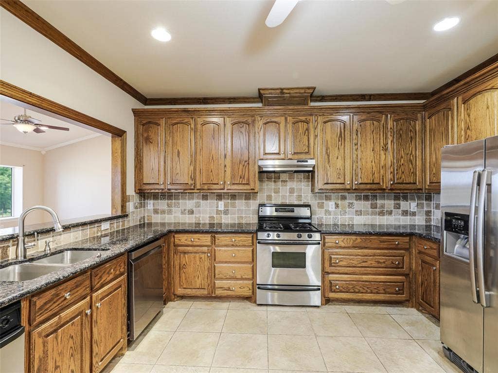 8760 County Road 858, McKinney, TX 75071 8760 County Road 858, McKinney, TX 75071