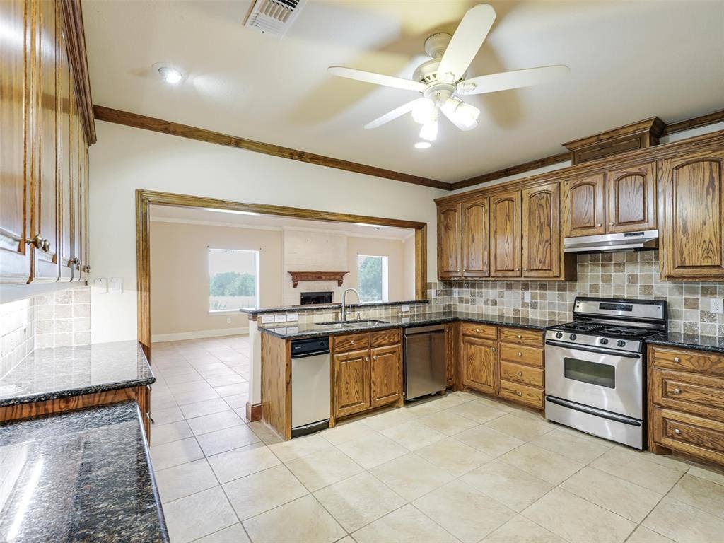 8760 County Road 858, McKinney, TX 75071 8760 County Road 858, McKinney, TX 75071
