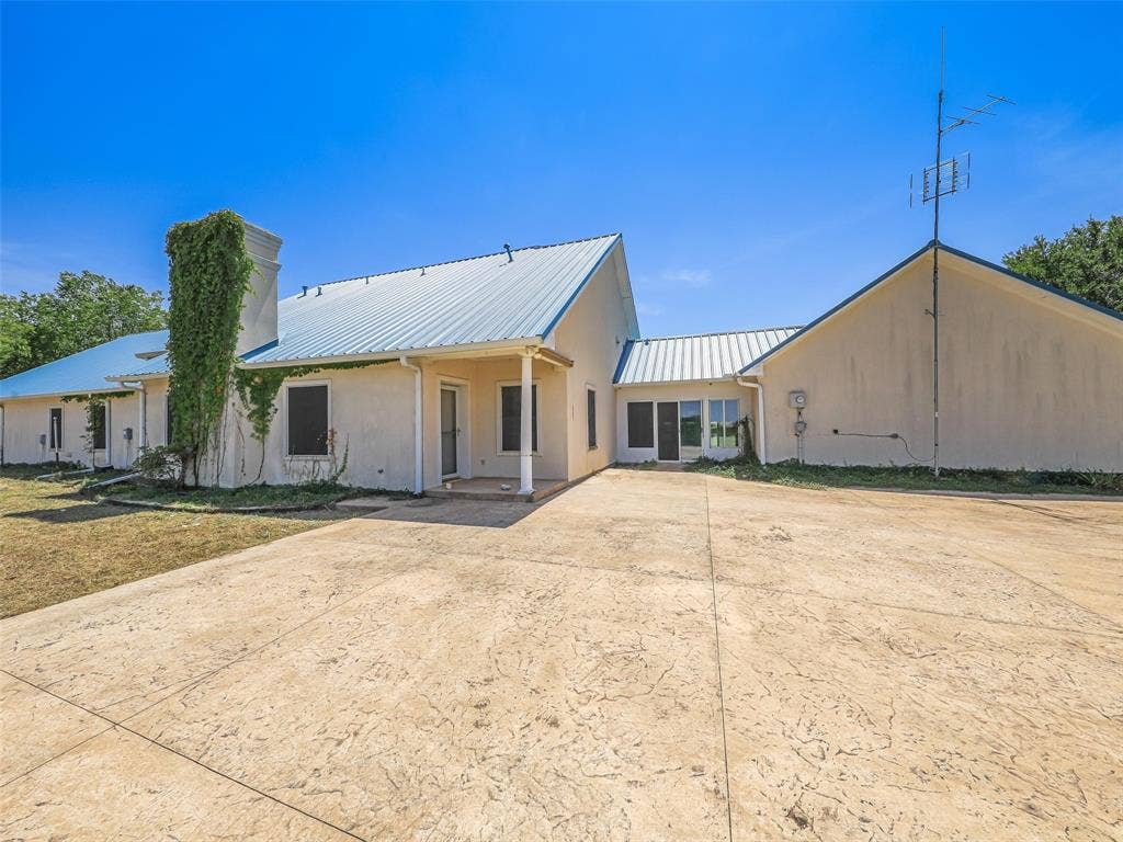 8760 County Road 858, McKinney, TX 75071 8760 County Road 858, McKinney, TX 75071