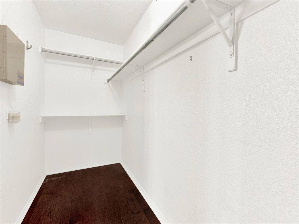 7409 High Point Drive, Sachse, TX 75048 Primary walk-in closet