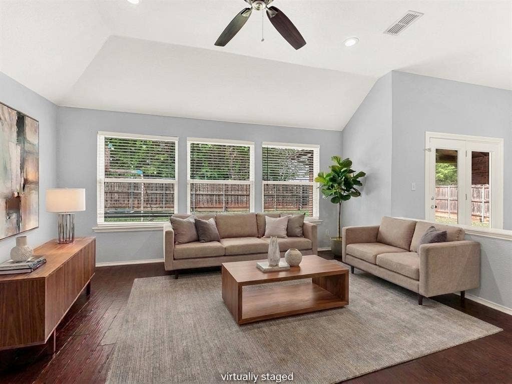 7409 High Point Drive, Sachse, TX 75048 Abundant natural light and extra living space