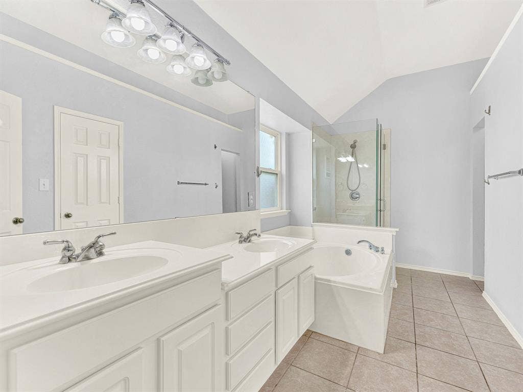 7409 High Point Drive, Sachse, TX 75048 Primary bathroom