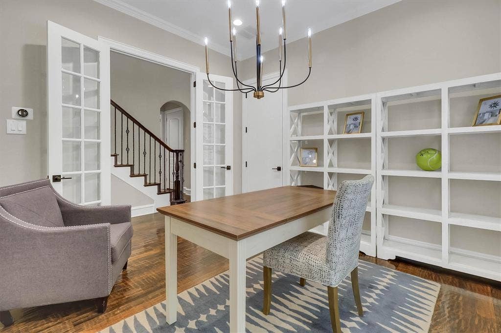 Dining/Office