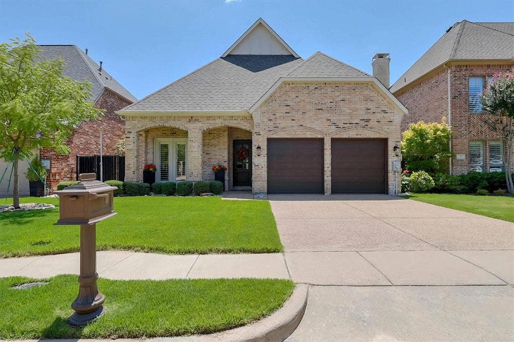 45 Secluded Pond Drive, Frisco, TX 75034