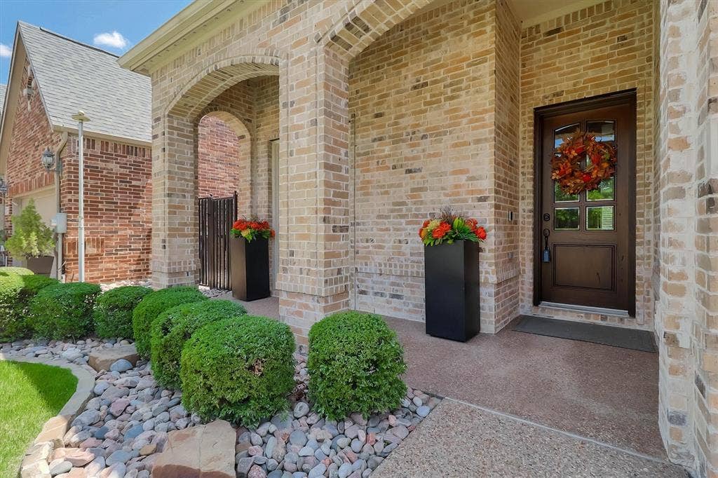 45 Secluded Pond Drive, Frisco, TX 75034