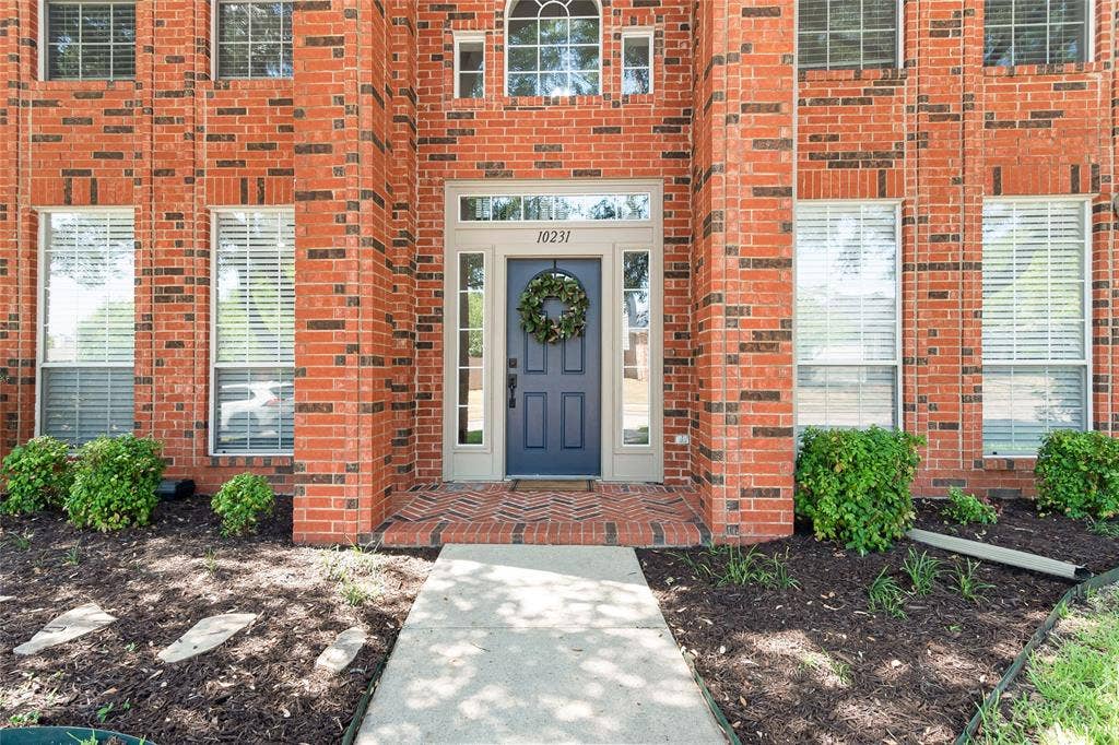 10231 Castle Drive, Frisco, TX 75035 10231 Castle Drive, Frisco, TX 75035