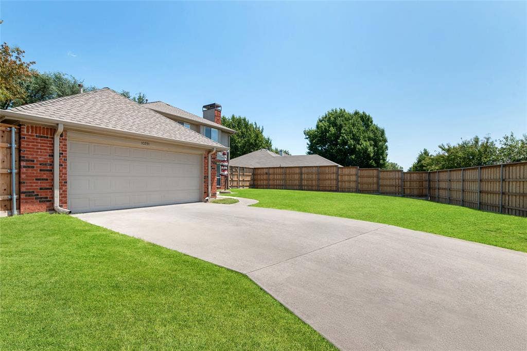10231 Castle Drive, Frisco, TX 75035 10231 Castle Drive, Frisco, TX 75035