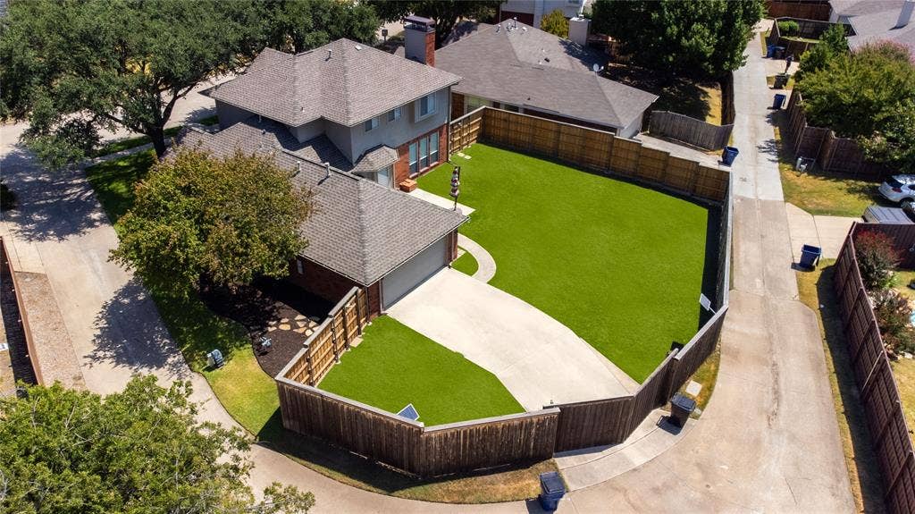 10231 Castle Drive, Frisco, TX 75035 10231 Castle Drive, Frisco, TX 75035