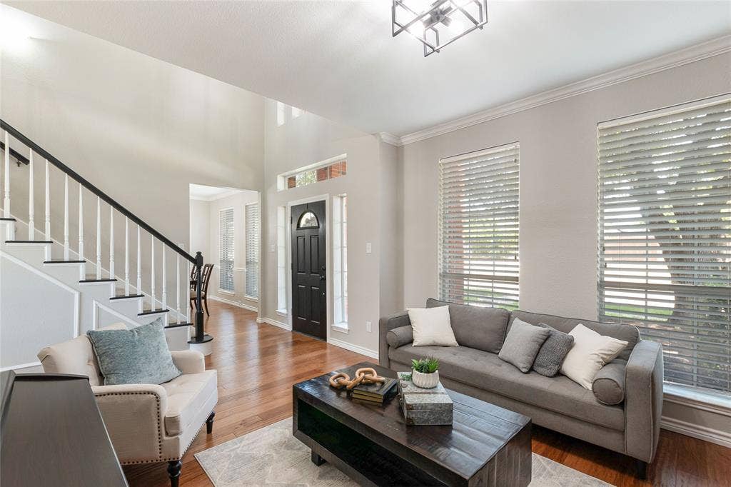 10231 Castle Drive, Frisco, TX 75035 10231 Castle Drive, Frisco, TX 75035