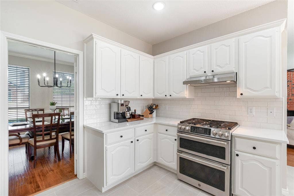 10231 Castle Drive, Frisco, TX 75035 10231 Castle Drive, Frisco, TX 75035