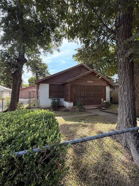 2014 Arizona Avenue, Dallas, TX 75216 2014 Arizona Avenue, Dallas, TX 75216