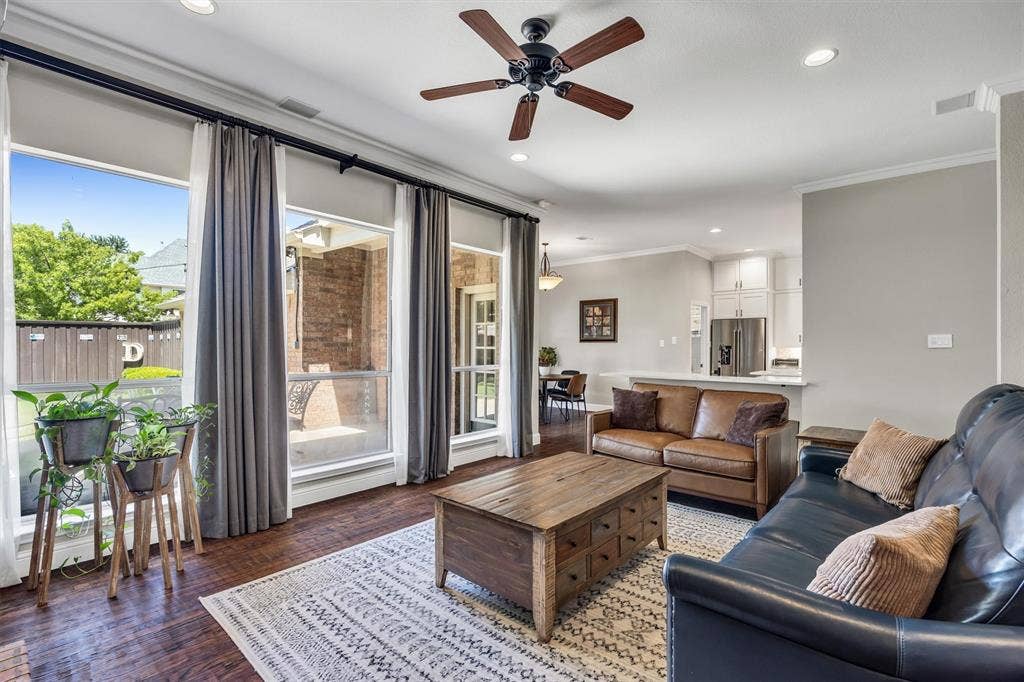 1324 Coral Drive, Coppell, TX 75019 1324 Coral Drive, Coppell, TX 75019