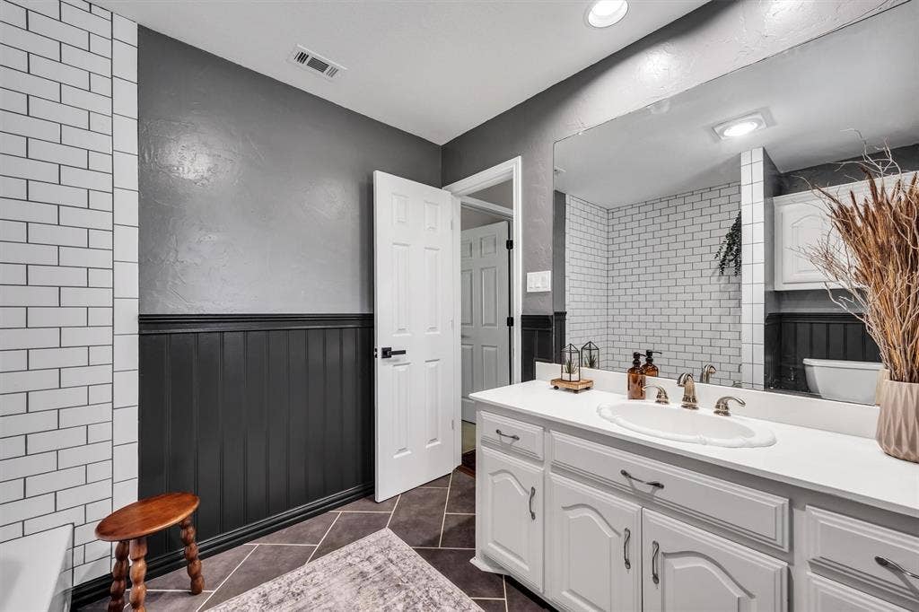 1324 Coral Drive, Coppell, TX 75019 1324 Coral Drive, Coppell, TX 75019