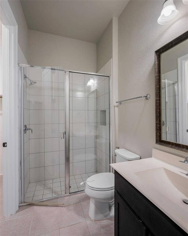 941 Leola Lane, Allen, TX 75013 Glass-enclosed shower with white square-tiled walls