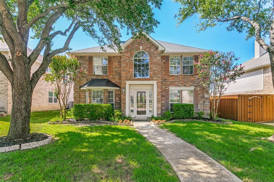 Property photo for 2424 Hunters Run Drive, Plano, TX