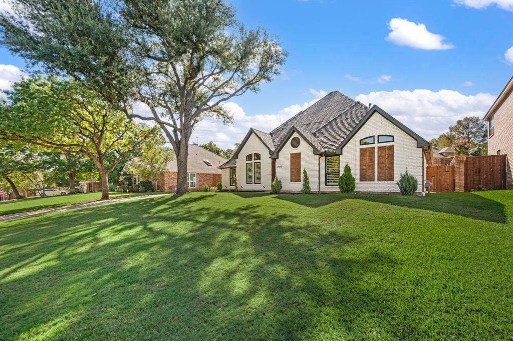 2905 Crestline Drive, Grapevine, TX 76051