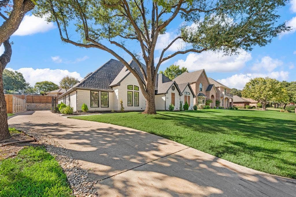 2905 Crestline Drive, Grapevine, TX 76051