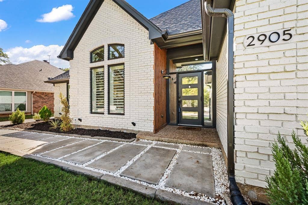 2905 Crestline Drive, Grapevine, TX 76051