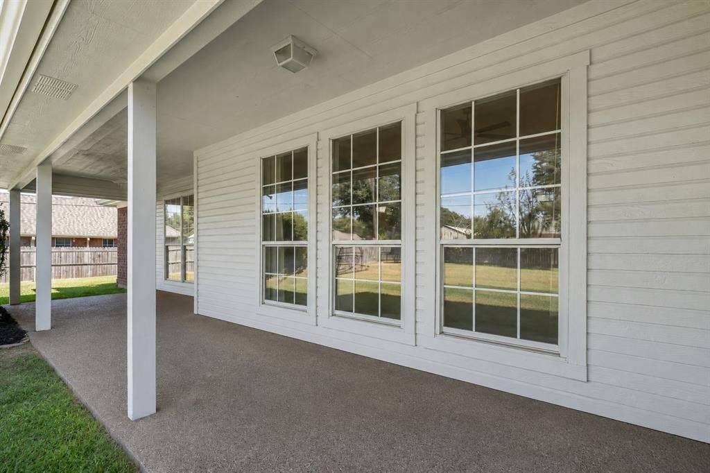 325 Fannin Drive, Hewitt, TX 76643 325 Fannin Drive, Hewitt, TX 76643