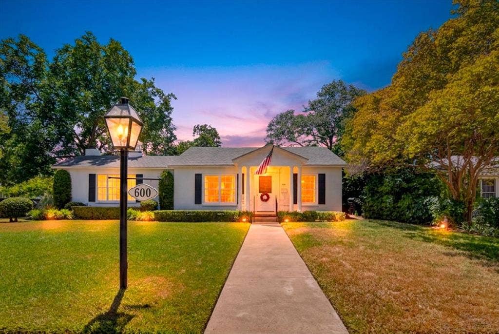 600 N 33 Road, Waco, TX 76707