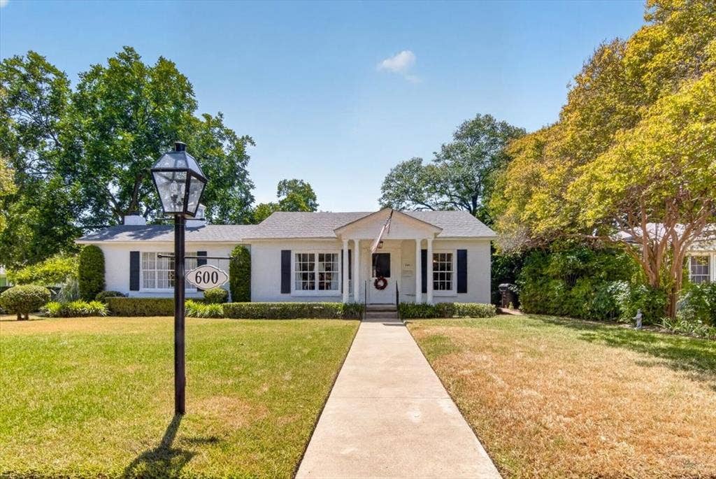 600 N 33 Road, Waco, TX 76707