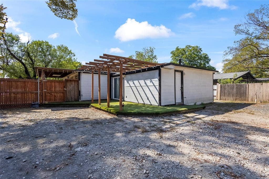 736 Angus, Dallas, TX 75217 736 Angus, Dallas, TX 75217