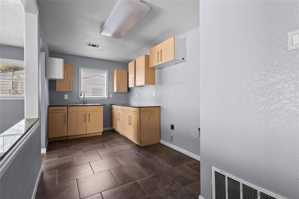 736 Angus, Dallas, TX 75217 736 Angus, Dallas, TX 75217