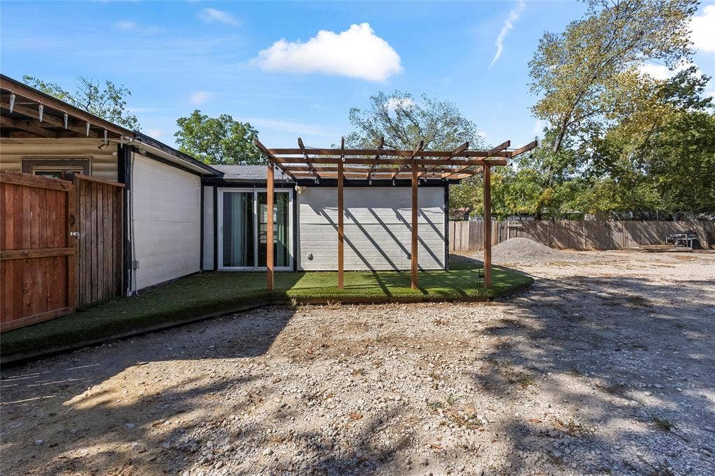 736 Angus, Dallas, TX 75217 736 Angus, Dallas, TX 75217