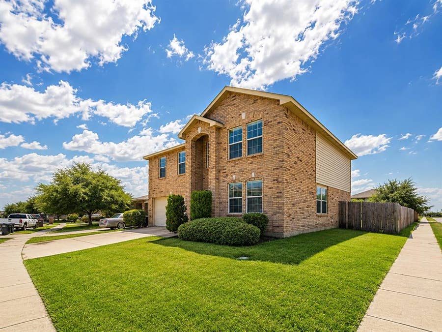 Property photo for 4029 Thoroughbred Trail, Fort Worth, TX