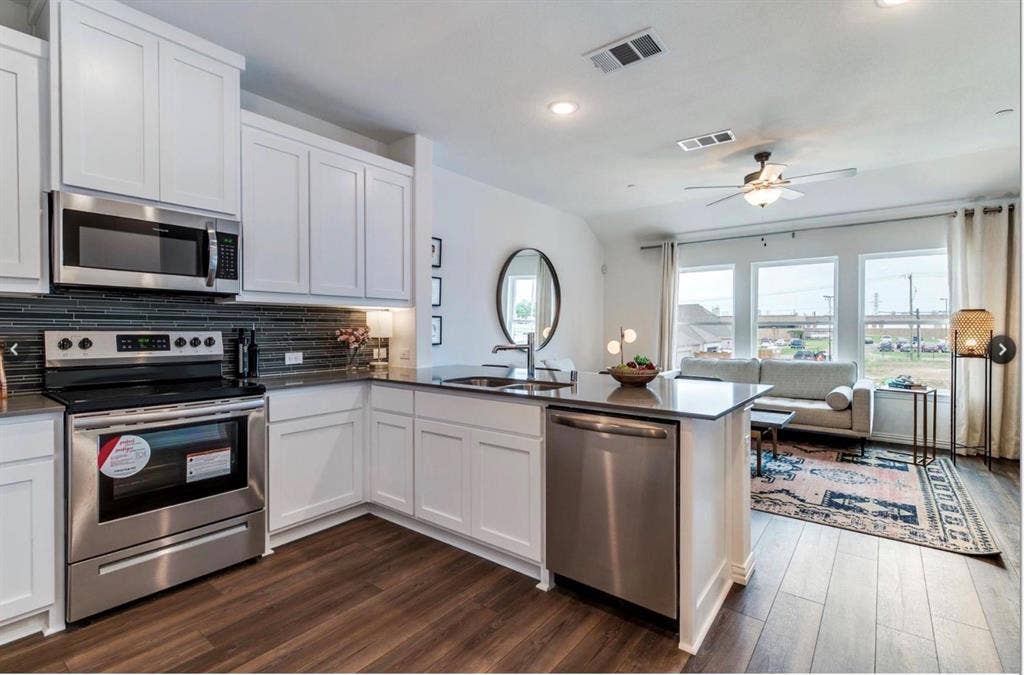 5114 Heritage Street, Haltom City, TX 76117 5114 Heritage Street, Haltom City, TX 76117
