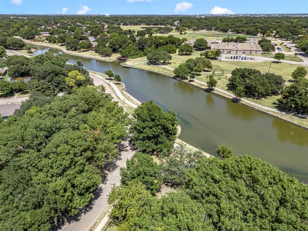 1800 Cross Bend Road, Plano, TX 75023 1800 Cross Bend Road, Plano, TX 75023