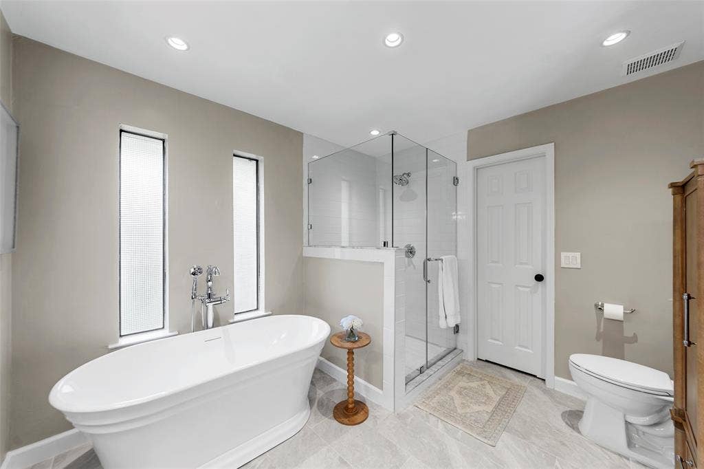 1800 Cross Bend Road, Plano, TX 75023 1800 Cross Bend Road, Plano, TX 75023