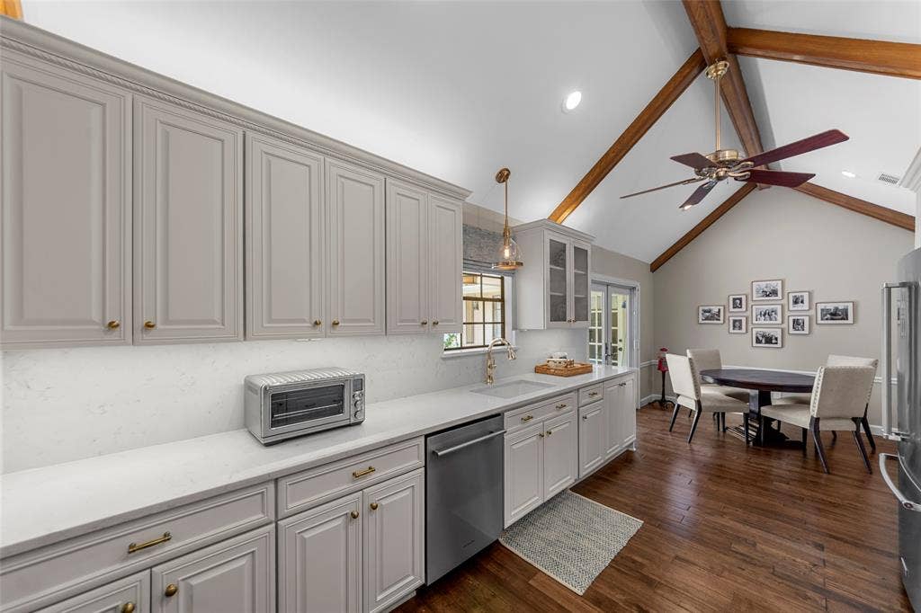 1800 Cross Bend Road, Plano, TX 75023 1800 Cross Bend Road, Plano, TX 75023